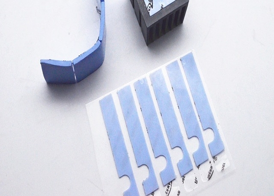 Hoge duurzaamheid Blauwe warmtesink thermische pad voor telecommunicatie hardware