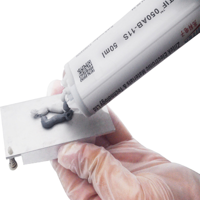 Thermische isolatie vetgeleidende siliconenpasta koeling 5,0 W/mk aangepaste thermische pasta