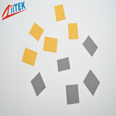 Zelfklevend thermisch geleidend siliconen thermisch isolatiemateriaal isolatieplaat voor communicatieapparatuur