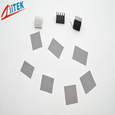 Op maat gemaakte hoge spanning elektronische thermisch geleidende isolator Thermisch geleidende siliconen isolator pads Voor GPU-batterij