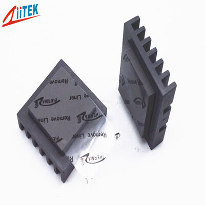 China Fabriek Donkergrijs Dichtheid 3,5 g / CM³ Thermisch geleidend pad-40 tot 160 ℃ Geleidbaarheid 8,0 W voor displaykaart