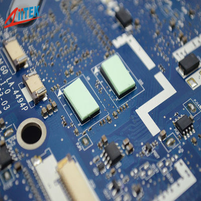 High Performance Siliconen verwarmingskussen 1,5 W/MK Silicone Thermal Gap Filler Pad voor telecommunicatiehardware