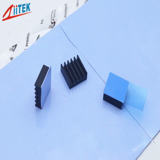 Aangepaste 5,0 W / mK siliconen thermische isolatiepads Thermische kloofvullerpad voor auto-onderdelen en batterijafdichting