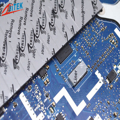 UL en RoHs gecertificeerd hoog geleidingsvermogen 3W zelfklevend thermisch gatpad voor computer CPU/GPU-koeling