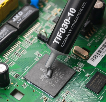 Zacht siliconengebaseerd thermisch geleidend gel met uitstekende thermische geleidbaarheid van 3,0 W die warmteafvoer biedt voor de telecomindustrie